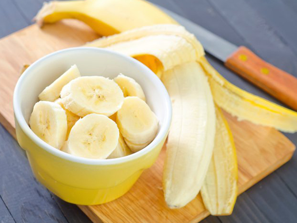 Làm mặt nạ dưỡng da bằng chuối chăm sóc da khô hiệu quả