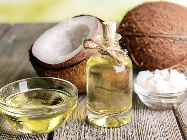 Cách làm mỹ phẩm từ dầu dừa đơn giản
