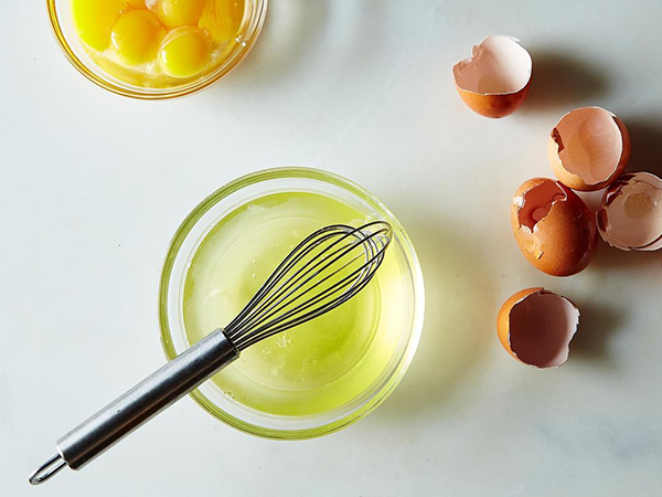Cách làm kem mặt nạ lột nhẹ trứng gà sữa
