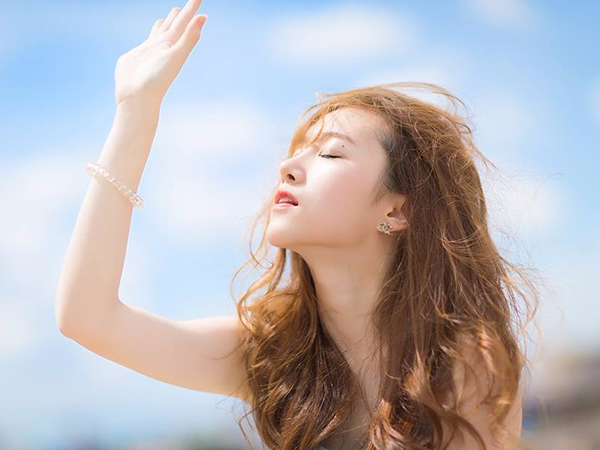 Cách sử dụng kem chống nắng không làm bít lỗ chân lông
