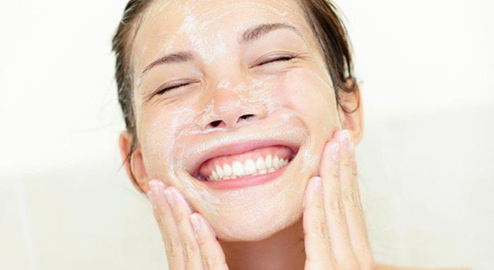 Đắp mặt nạ xong có cần rửa mặt không?