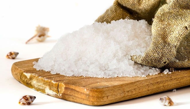Cách sử dụng sữa tắm muối biển đơn giản tại nhà