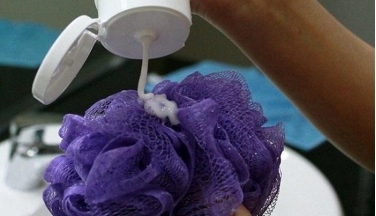 Có nên dùng sữa tắm hàng ngày không