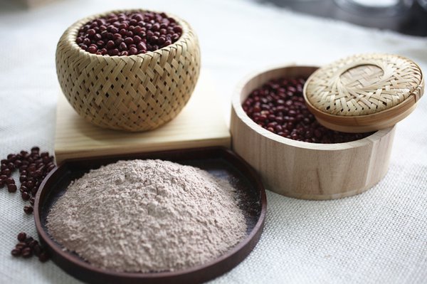 Bí quyết tự làm sữa rửa mặt trị mụn cho nam hiệu quả
