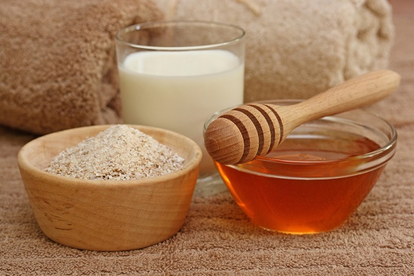 Bí quyết làm sữa rửa mặt cám gạo giúp trắng da