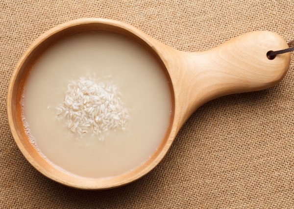 Cách làm sữa rửa mặt tại nhà dành cho da mụn