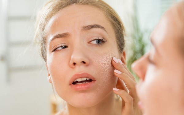 Lưu ý sử dụng sữa rửa mặt không làm khô da