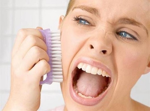 Lưu ý sử dụng sữa rửa mặt không làm khô da