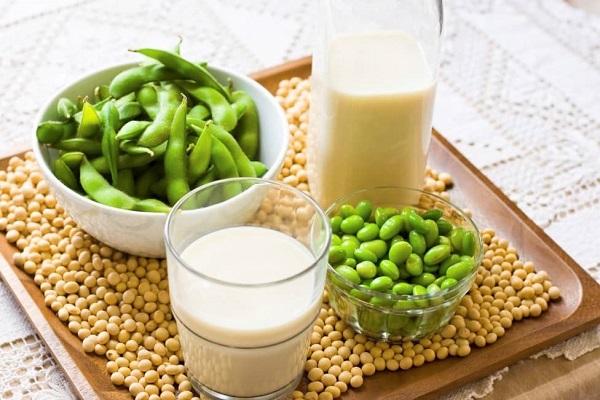 Tự làm sữa rửa mặt đậu nành trắng da hiệu quả